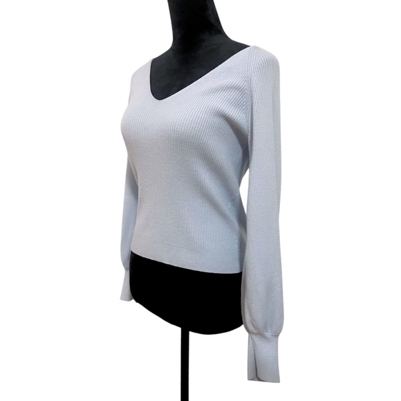 Abercrombie V-Neck Ribbed Sweater - Picture 2 of 4